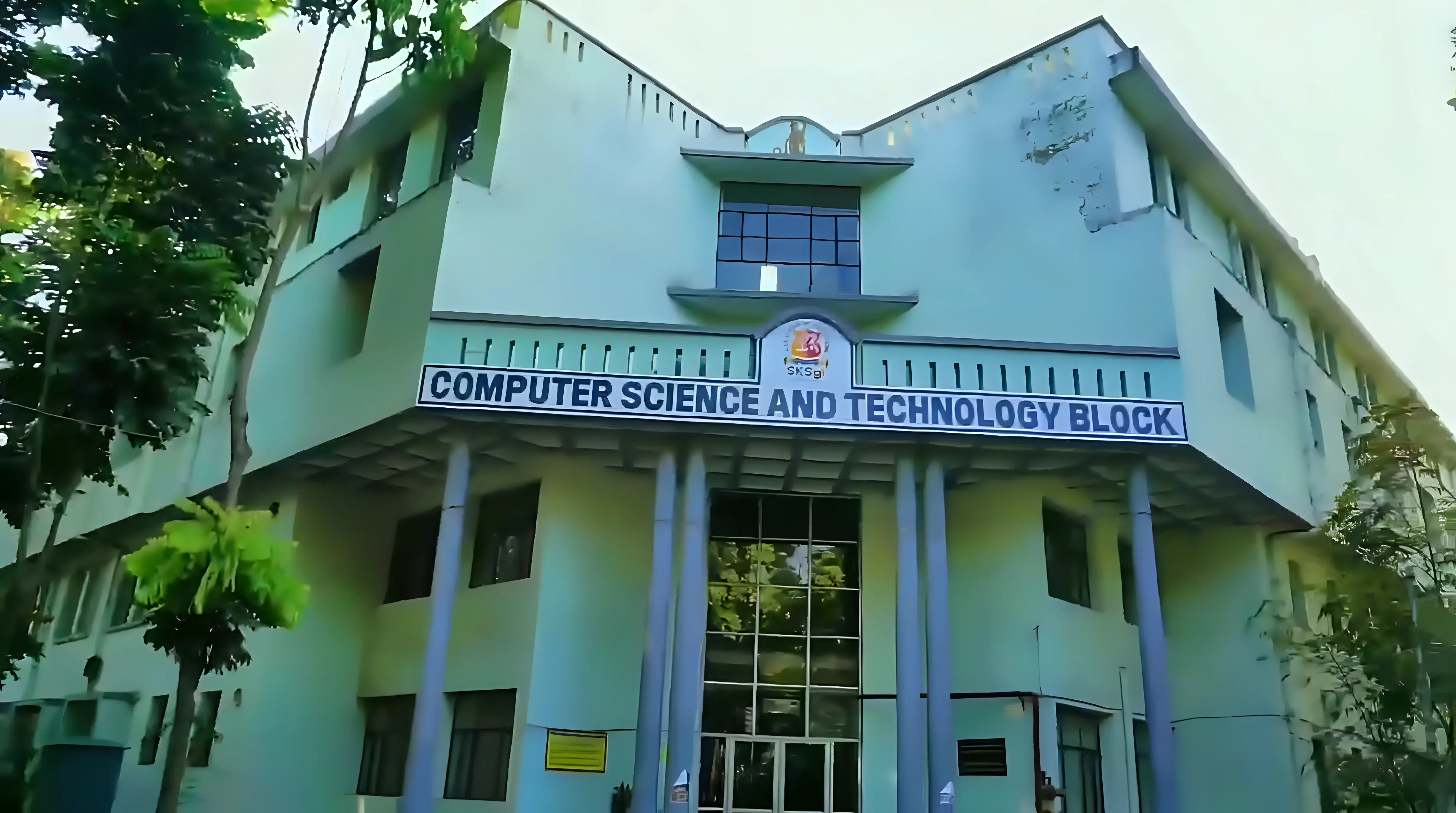 Bangalore College of Engineering and Technology Campus photo 19